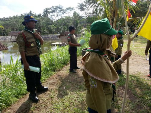Kemah Karang Asri Kelas 5_042